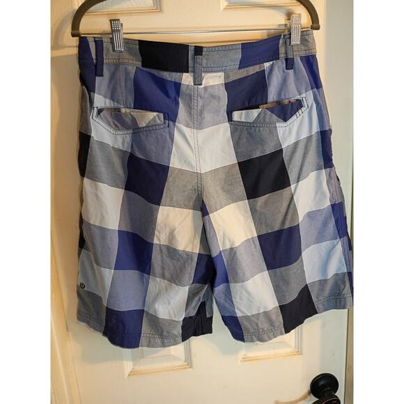 Lululemon Men's Plaid Shorts Blue Sz 34 Preppy Golf Casual - Picture 3 of 5